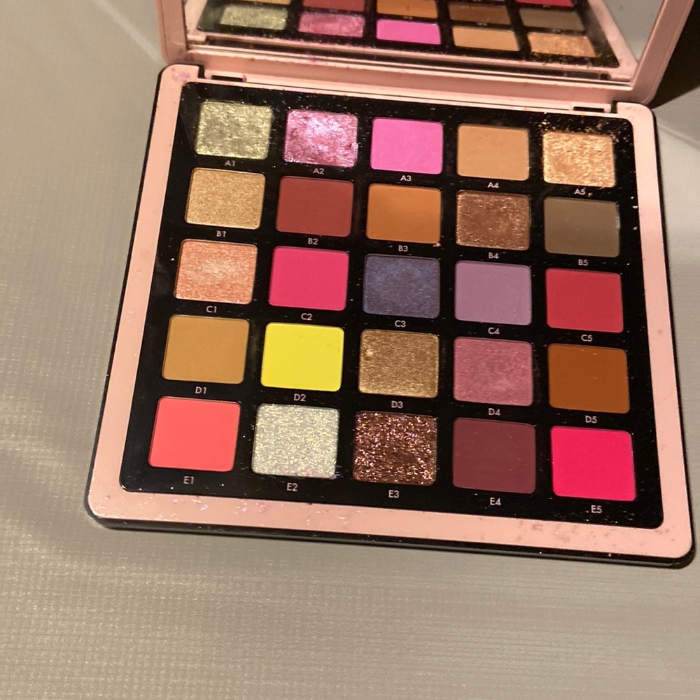 ABH NORVINA PALLET VOL 4